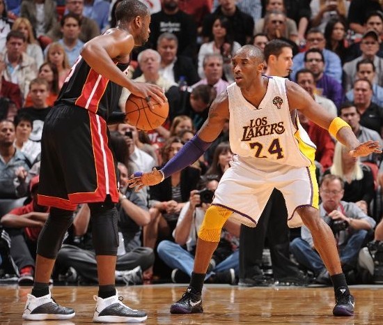 头痛不已 头痛不已