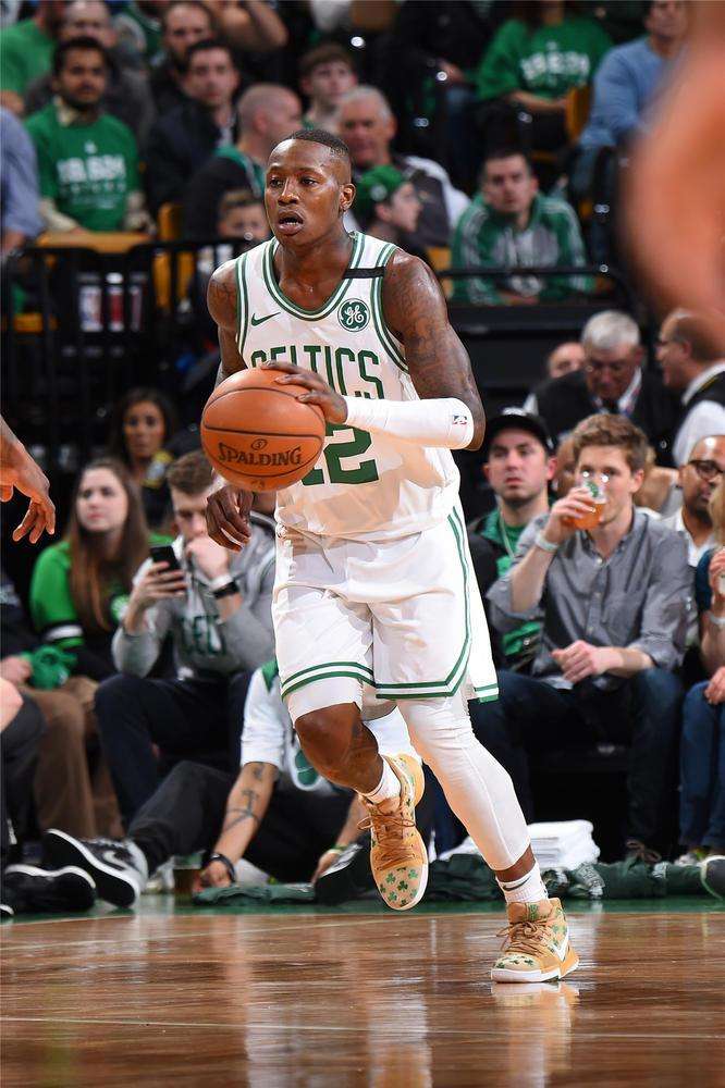 在进攻端具 在进攻端具